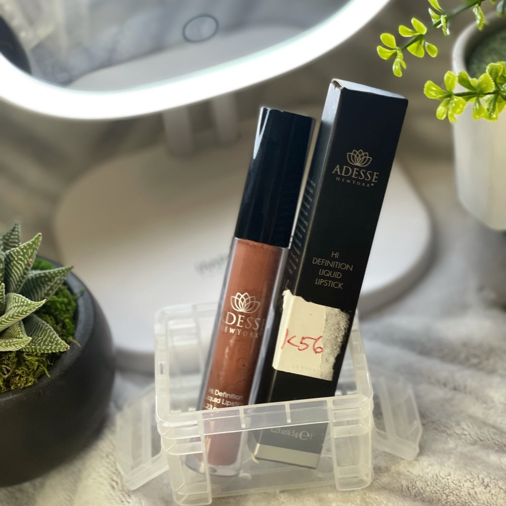 Adesse Hi definition liquid lipstick haute cocoa